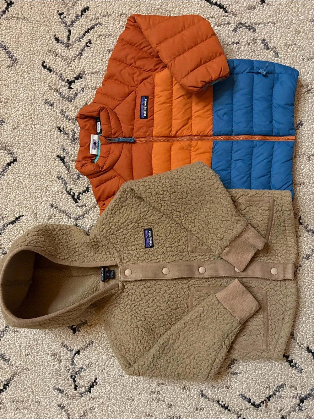 Patagonia Kids Puffer Jacket & Tan Sherpa Hoodie (3T)